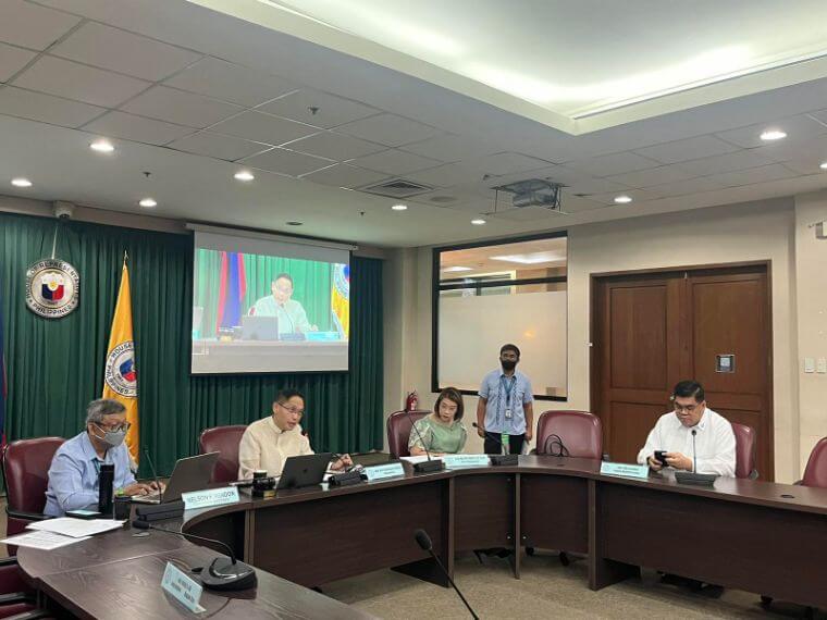 Cong. Kiko Benitez presides over first hybrid meeting of Committee on Housing and Urban Development