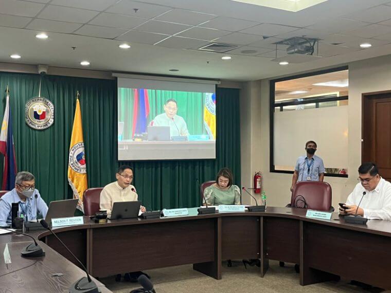 Cong. Kiko Benitez presides over first hybrid meeting of Committee on Housing and Urban Development
