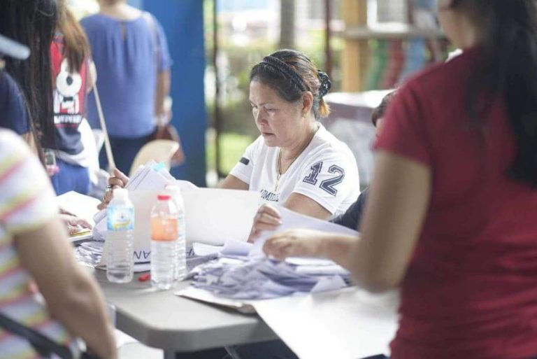 DSWD Assistance to Individuals in Crisis Situation Payout. Barangay 5, Silay