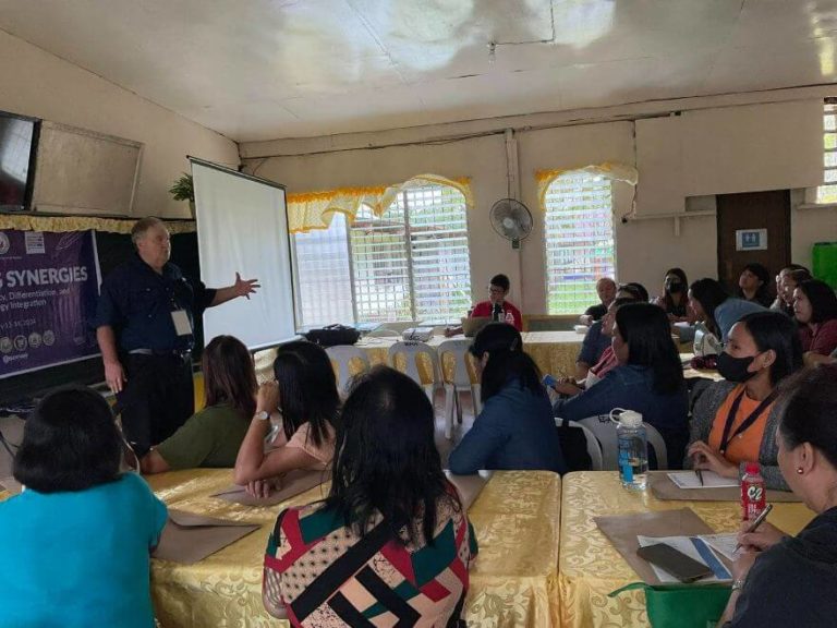 Unveiling Synergies workshop at E.B. Magalona Elementary School, led by U.S. Embassy - RELO trainers Jeff Wheatley and Steve Wachter.