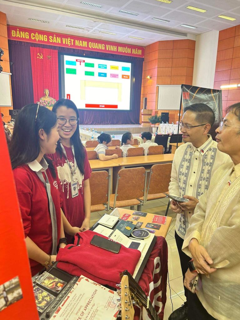 EDCOM 2 Conducts Study Visit in Vietnam: Hanoi Amsterdam High School for the Gifted sa Vietnam