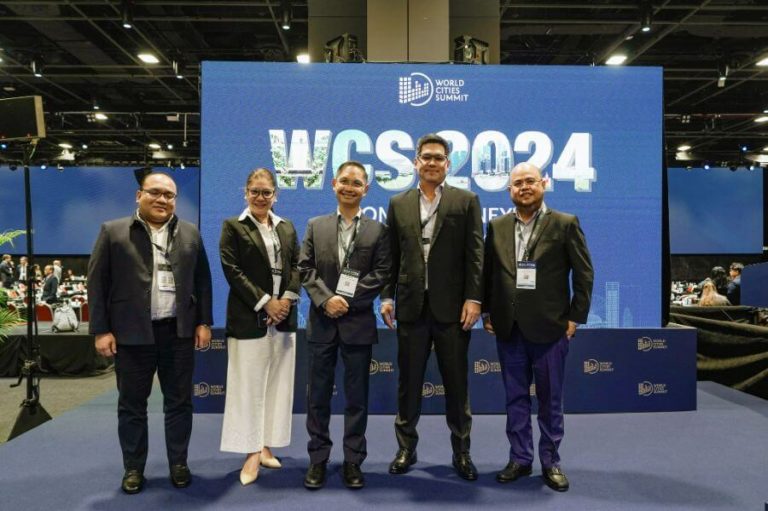 Metro3rd Mayors and I traveled to Singapore to attend the World Cities Summit 2024! 🇸🇬🌆